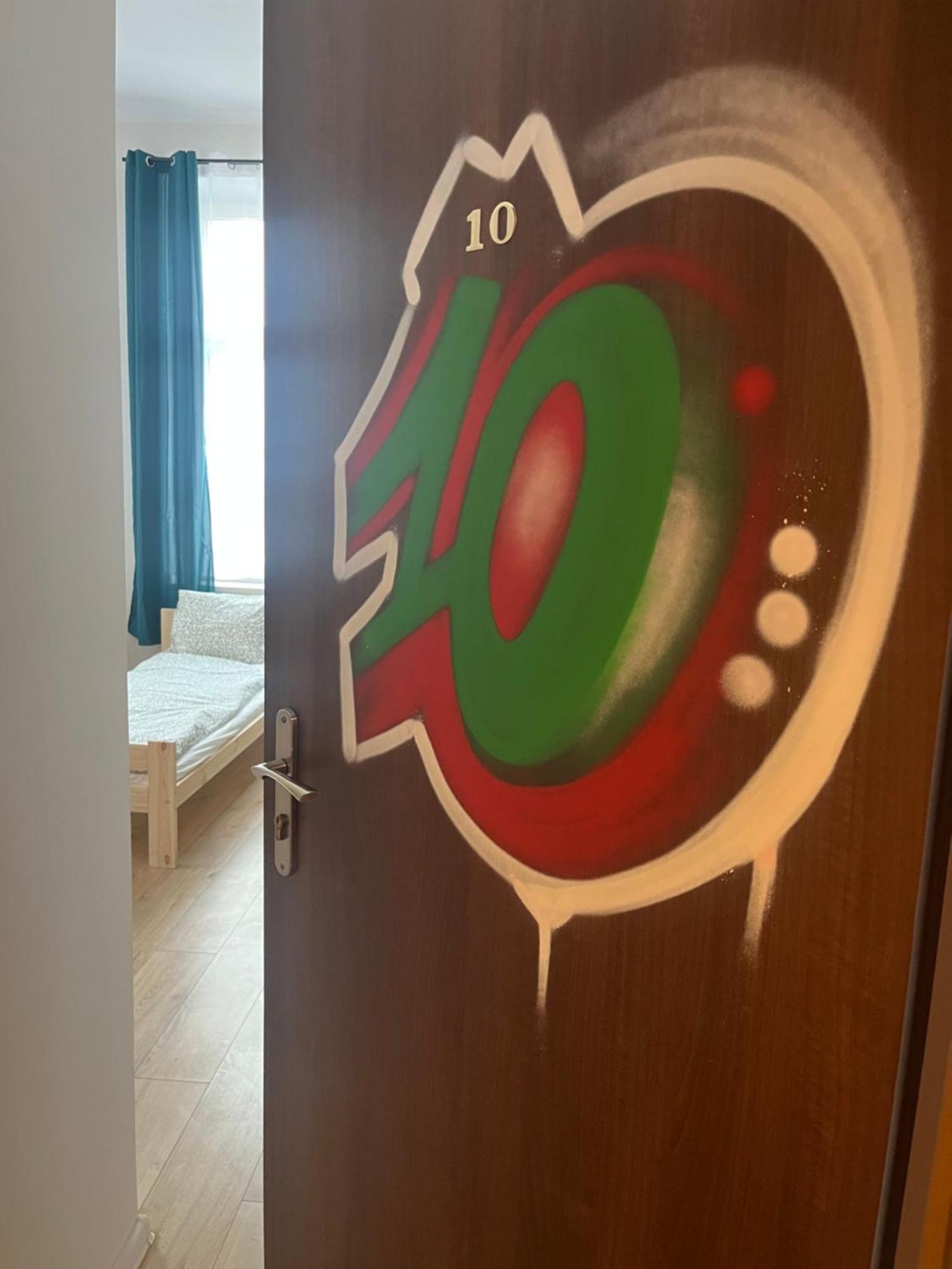 Hostel Graffiti Krasków Εξωτερικό φωτογραφία