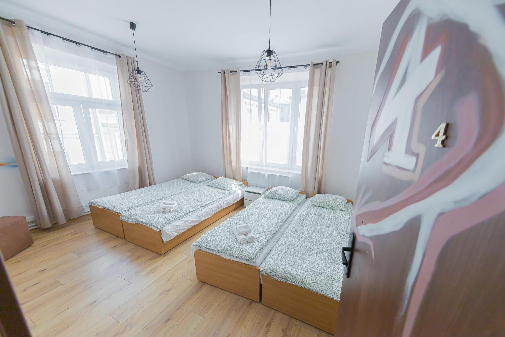 Hostel Graffiti Krasków Εξωτερικό φωτογραφία